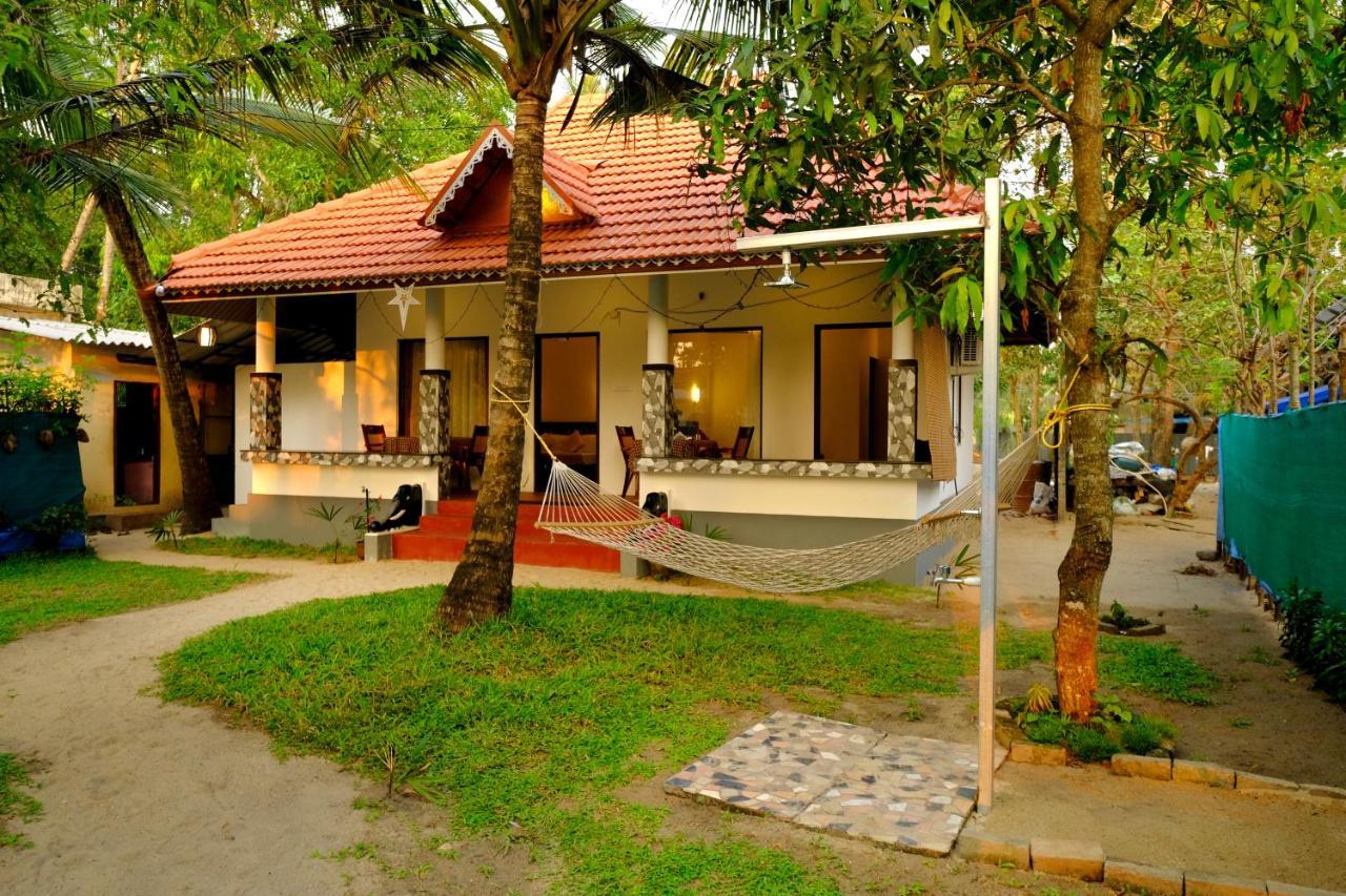 Marari Lotus Beach Villa Марарикулам Экстерьер фото
